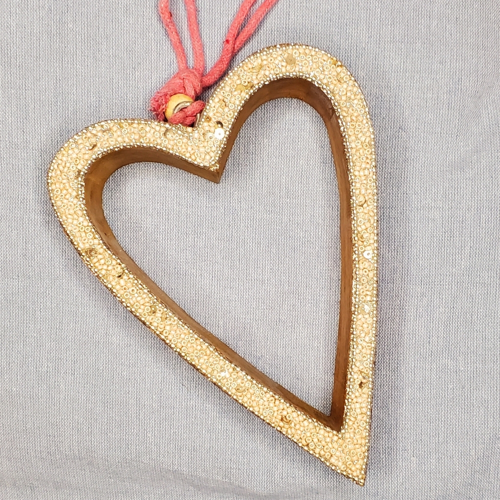 NWOT Pink Beaded Heart Ornament‎